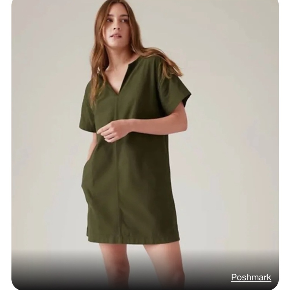 Athleta Farallon dress khaki with pockets size M